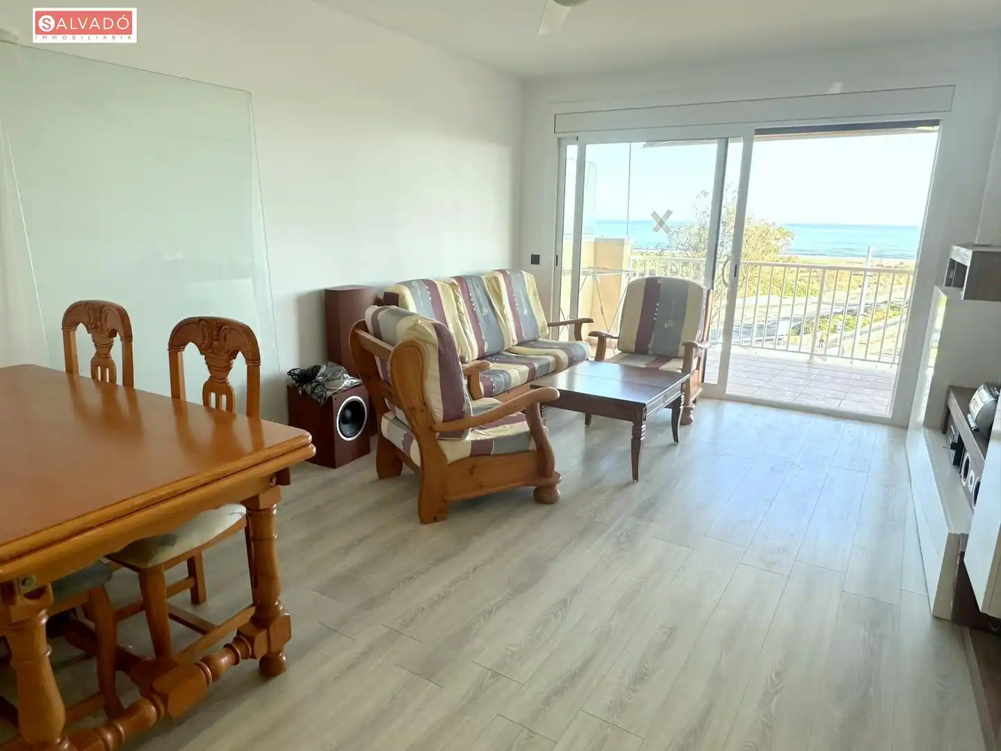 Sala de estar de Piso en venta en Vilanova i la Geltrú con Aire acondicionado, Calefacción y Parquet