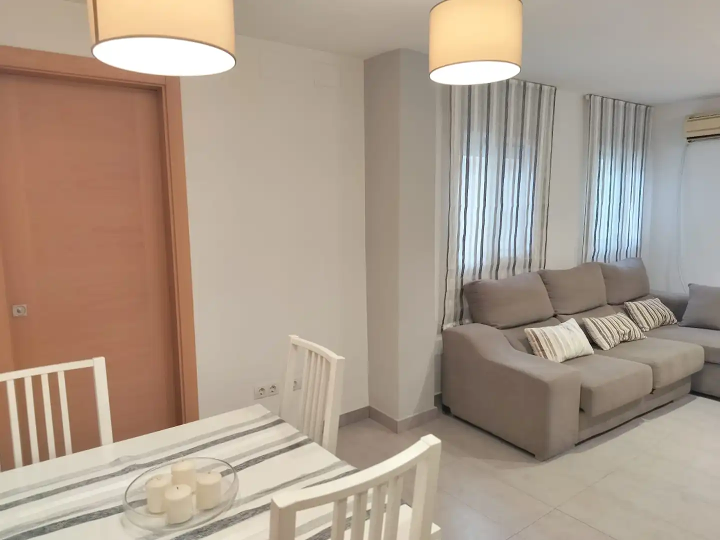 Sala de estar de Piso en venta en Burjassot con Calefacción y Balcón