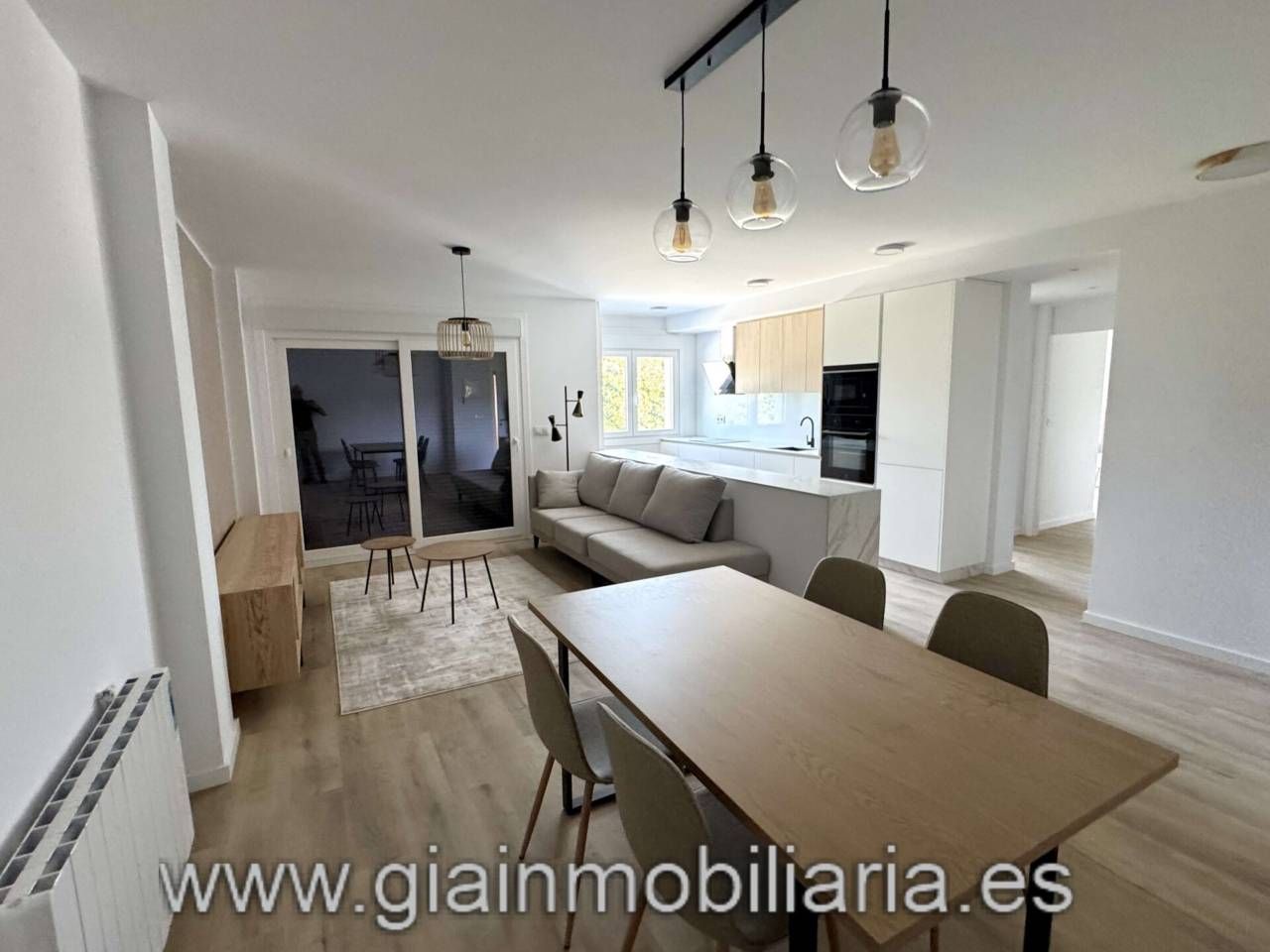 Sala d'estar de Pis en venda en Tomiño amb Calefacció, Terrassa i Traster