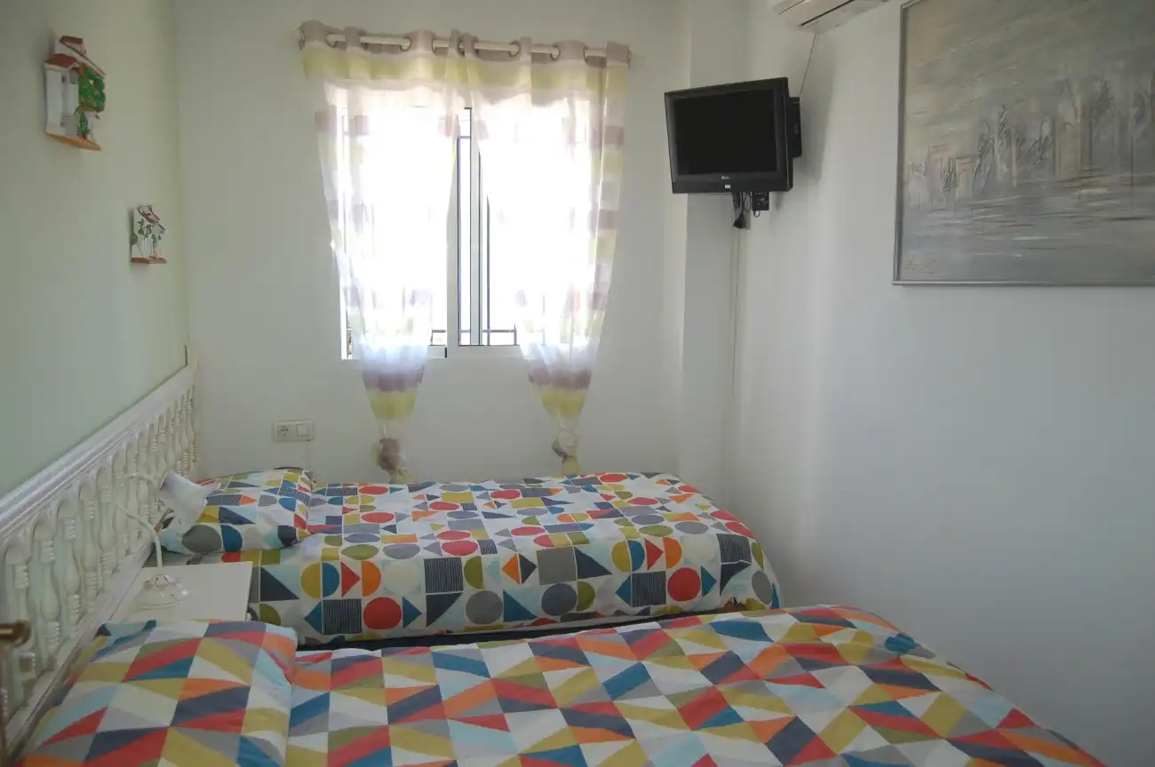 Schlafzimmer von Einfamilien-Reihenhaus zum Verkauf in Nerja mit Klimaanlage, Heizung und Terrasse