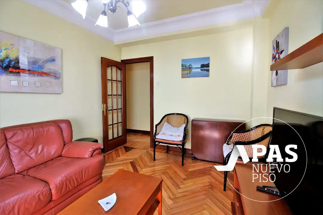 Living room of Flat for sale in Santander  with Heating and Furnished