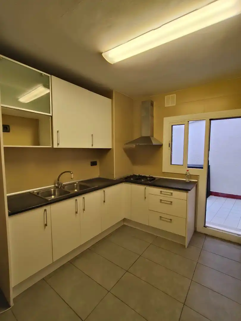 Cocina de Piso en venta en Santa Coloma de Gramenet con Aire acondicionado y Calefacción