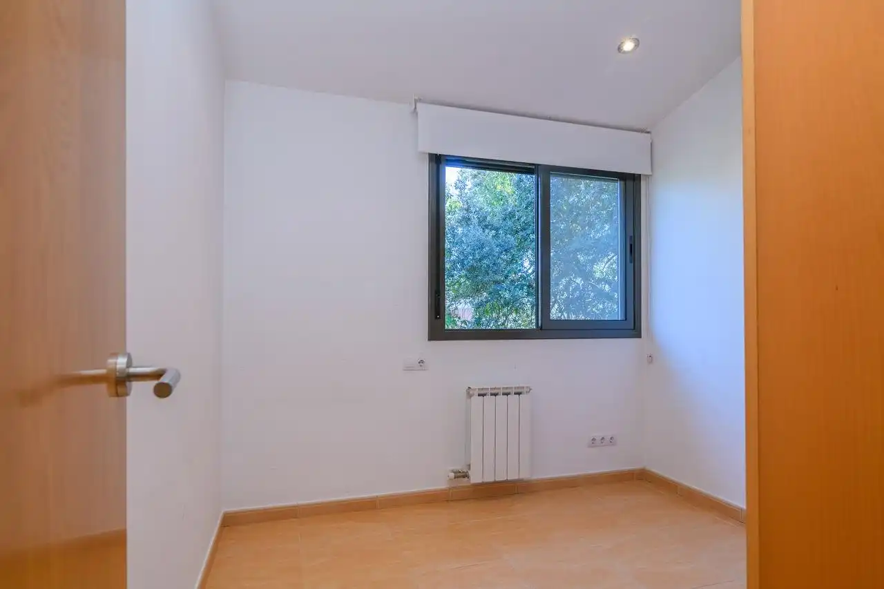 Dormitori de Casa o xalet en venda en Castellnou de Bages amb Jardí privat, Terrassa i Piscina