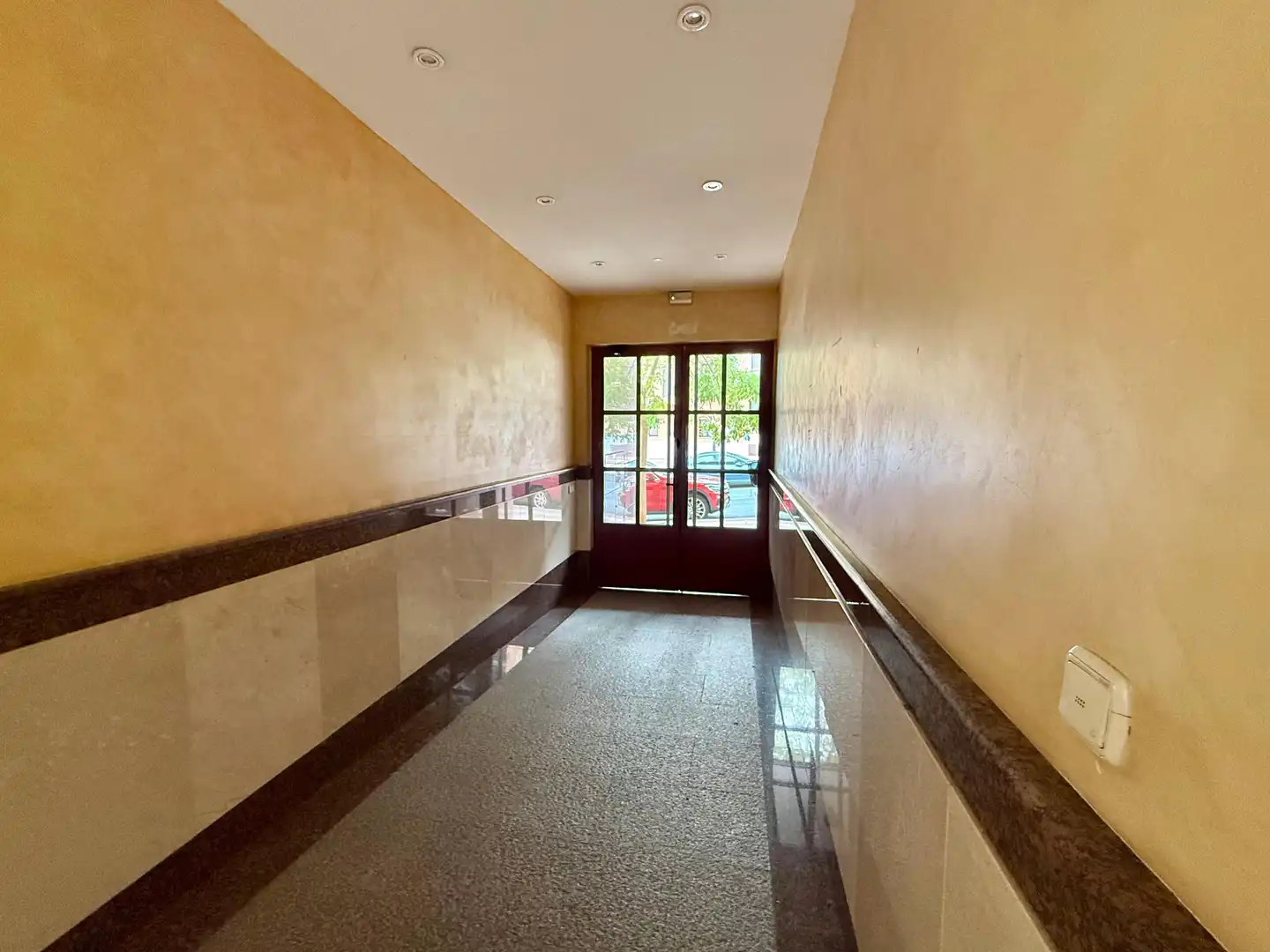 Appartement avec ascenseur à louer à Calle Luis Sala Balust, imagen 2