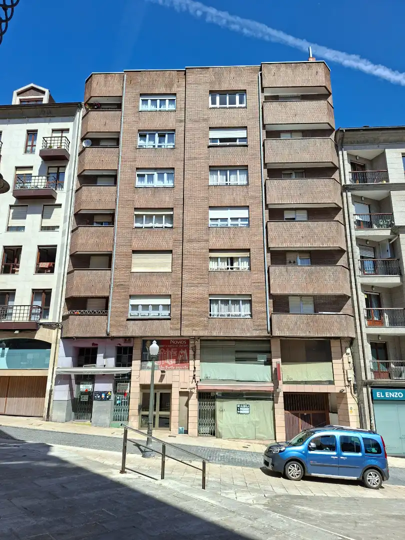 Appartamento con ascensore in vendita a Calle Cabruñana, imagen 2