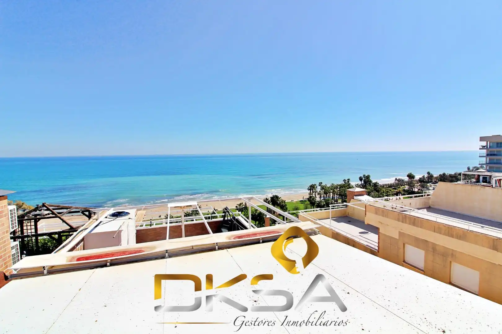 Apartment with pool for sale in Calle AMPLARIES, imagen 2