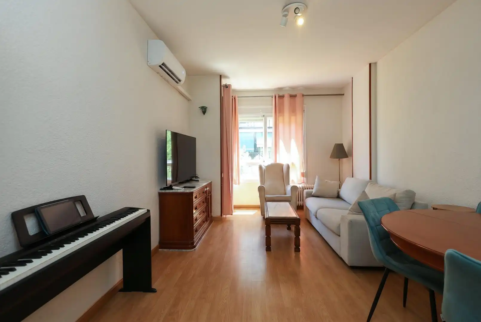 Flat with pool for sale in Sants - Montjuïc, imagen 3