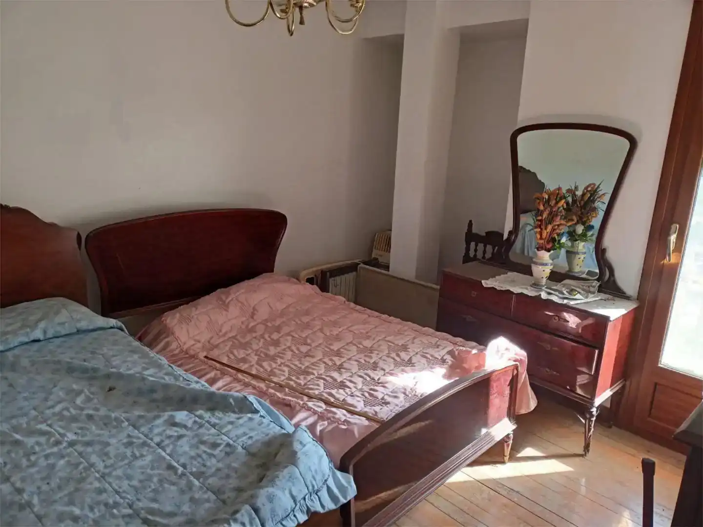 Dormitori de Pis en venda en Valle de Losa amb Balcó