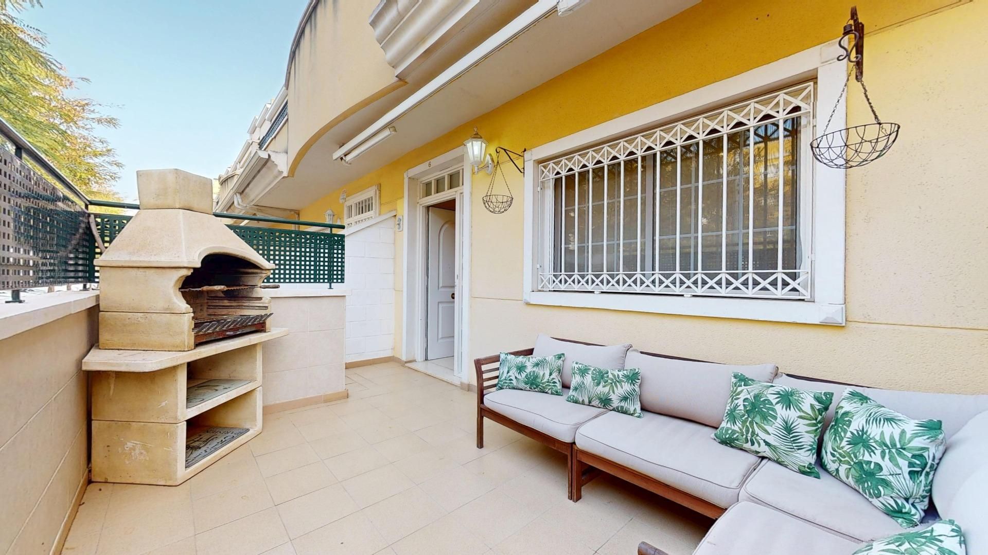 Terrace of House or chalet for sale in Elche / Elx  with Air Conditioner, Terrace and Balcony
