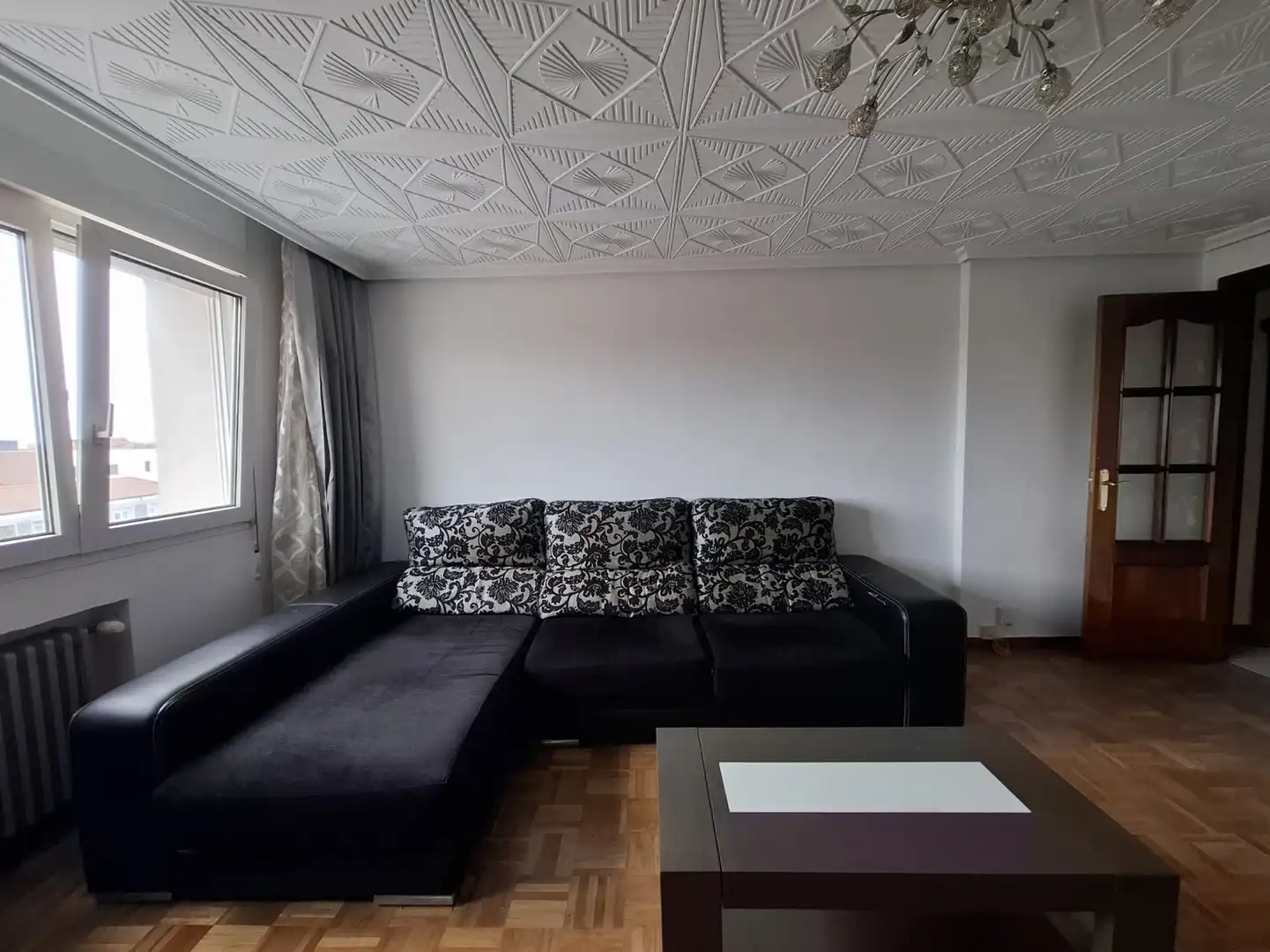 Wohnzimmer von Wohnung zur Miete in Gijón  mit Heizung und Parkett
