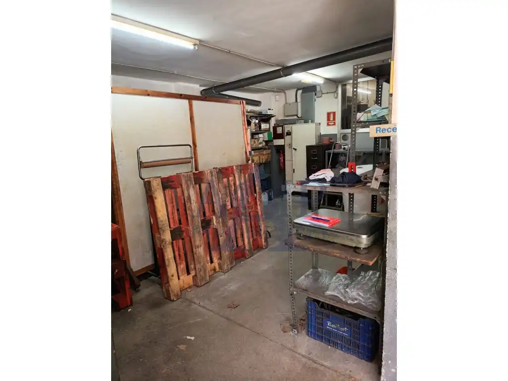 Nau industrial en venda en Sabadell