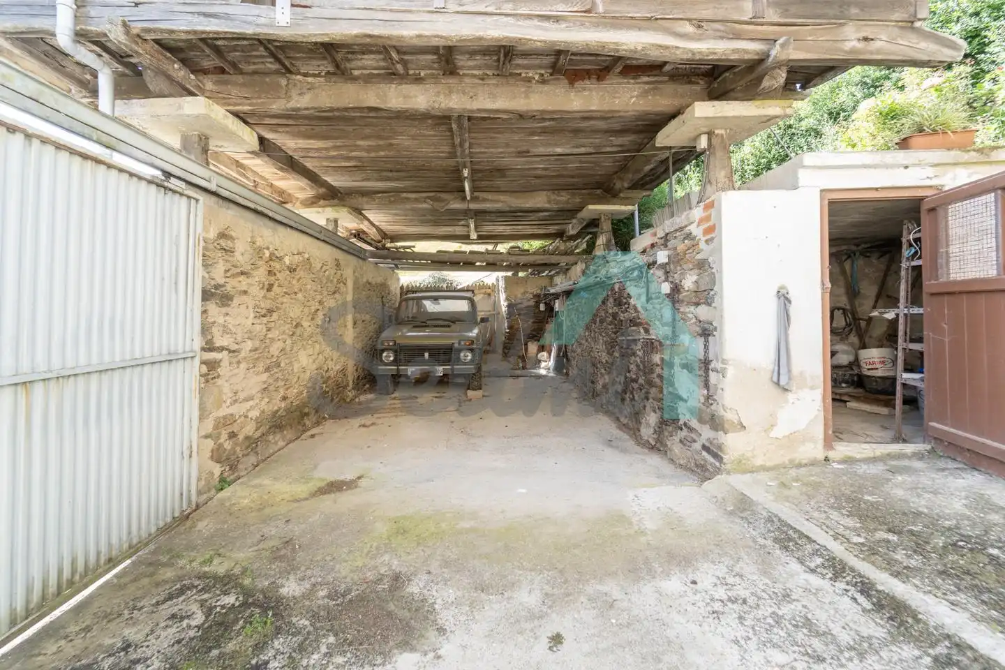 Aparcament de Casa o xalet en venda en Cudillero amb Jardí privat, Parquet i Terrassa