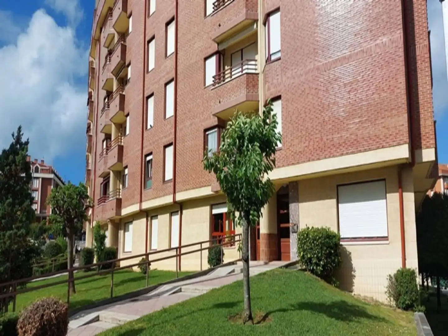 Exterior view of Flat for sale in Castro-Urdiales  with Terrace and Community pool