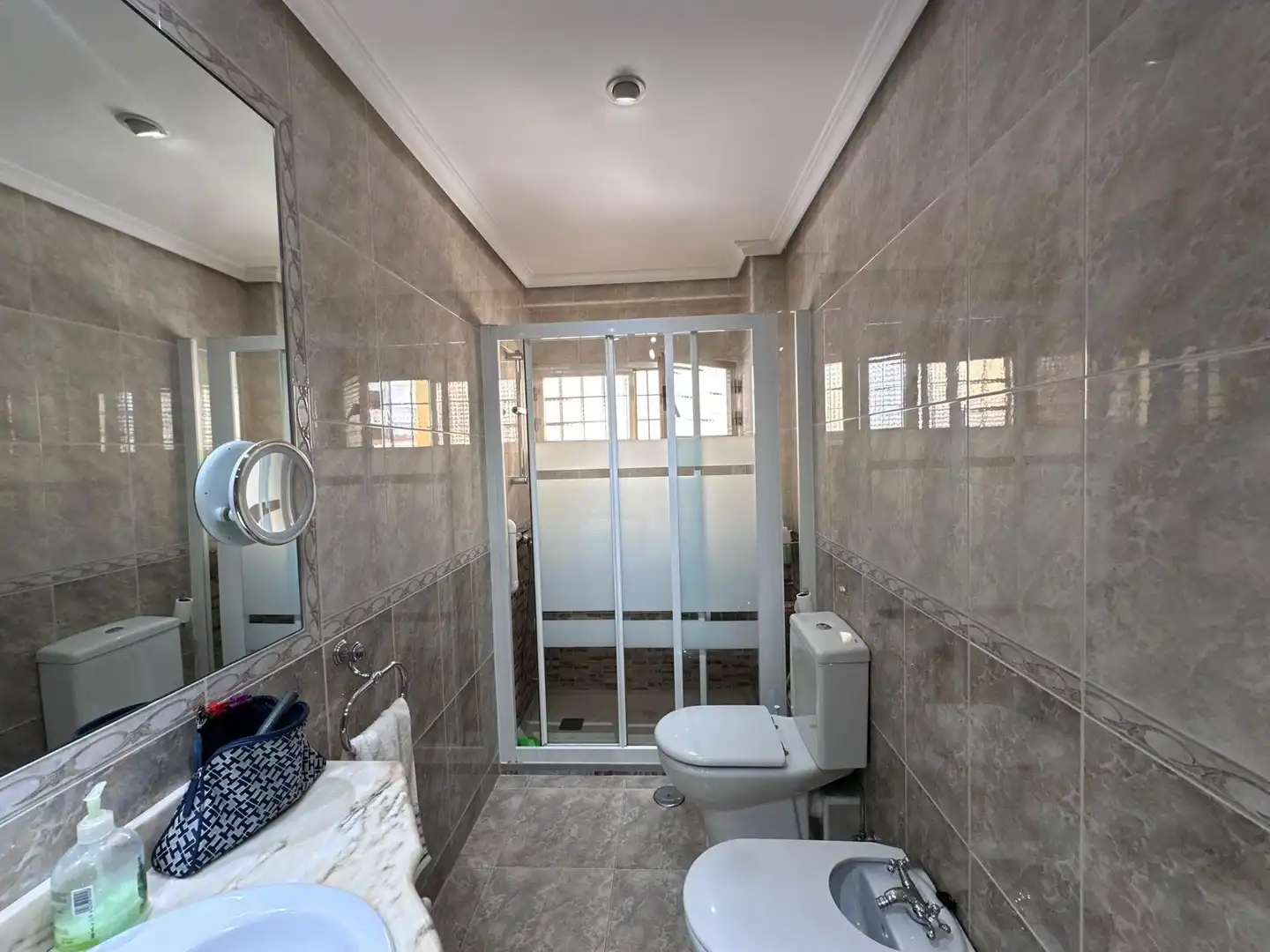 Baño de Piso en venta en Madrid con Calefacción, Parquet y Terraza