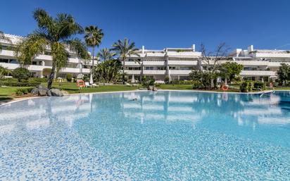 Jardí de Àtic en venda en Marbella amb Aire condicionat, Terrassa i Piscina