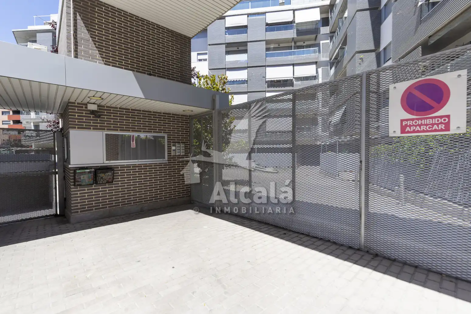 Außenansicht von Wohnung zum Verkauf in Alcalá de Henares mit Klimaanlage, Heizung und Terrasse