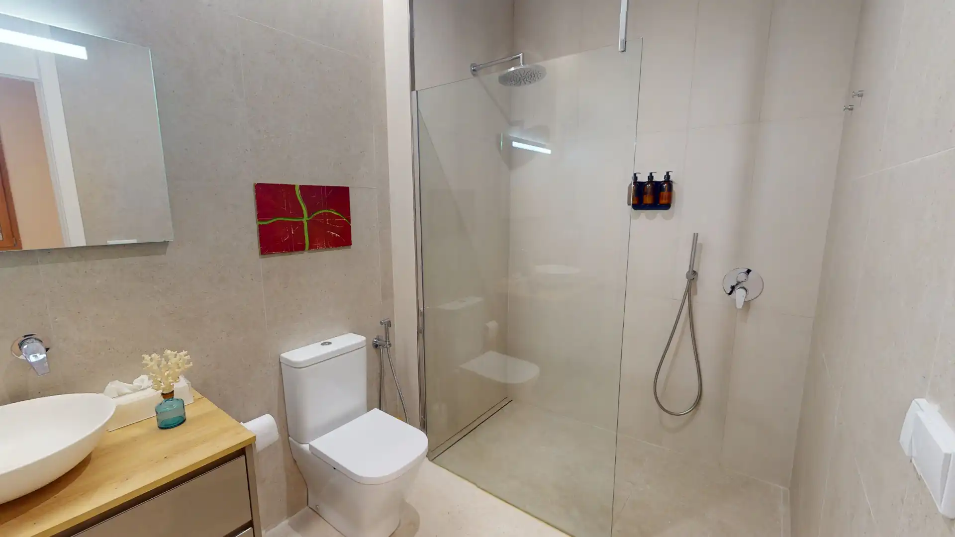 Badezimmer von Wohnung zum Verkauf in Alicante / Alacant mit Klimaanlage, Privatgarten und Abstellraum