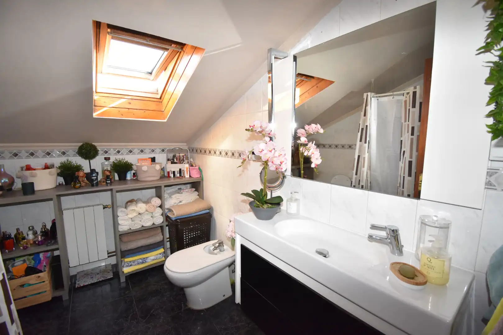 Baño de Casa o chalet en venta en Medio Cudeyo con Calefacción, Jardín privado y Piscina