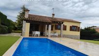 Piscina de Casa o xalet en venda en Caldes de Malavella amb Calefacció, Jardí privat i Piscina