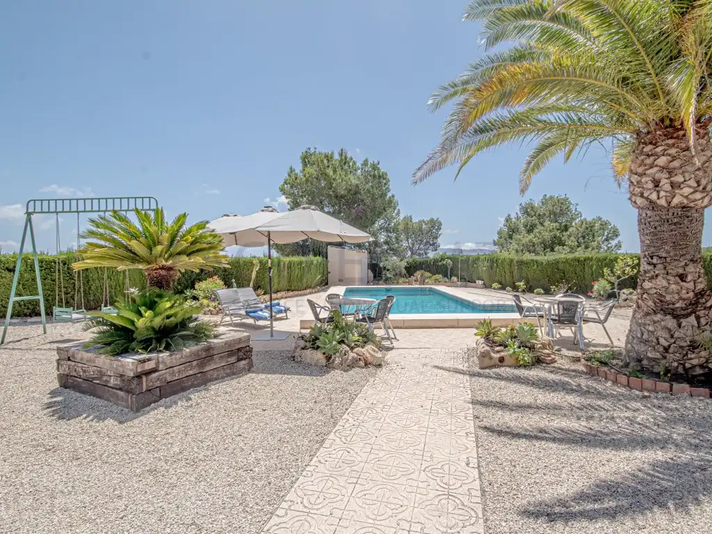 Jardí de Casa o xalet de lloguer en La Nucia amb Piscina