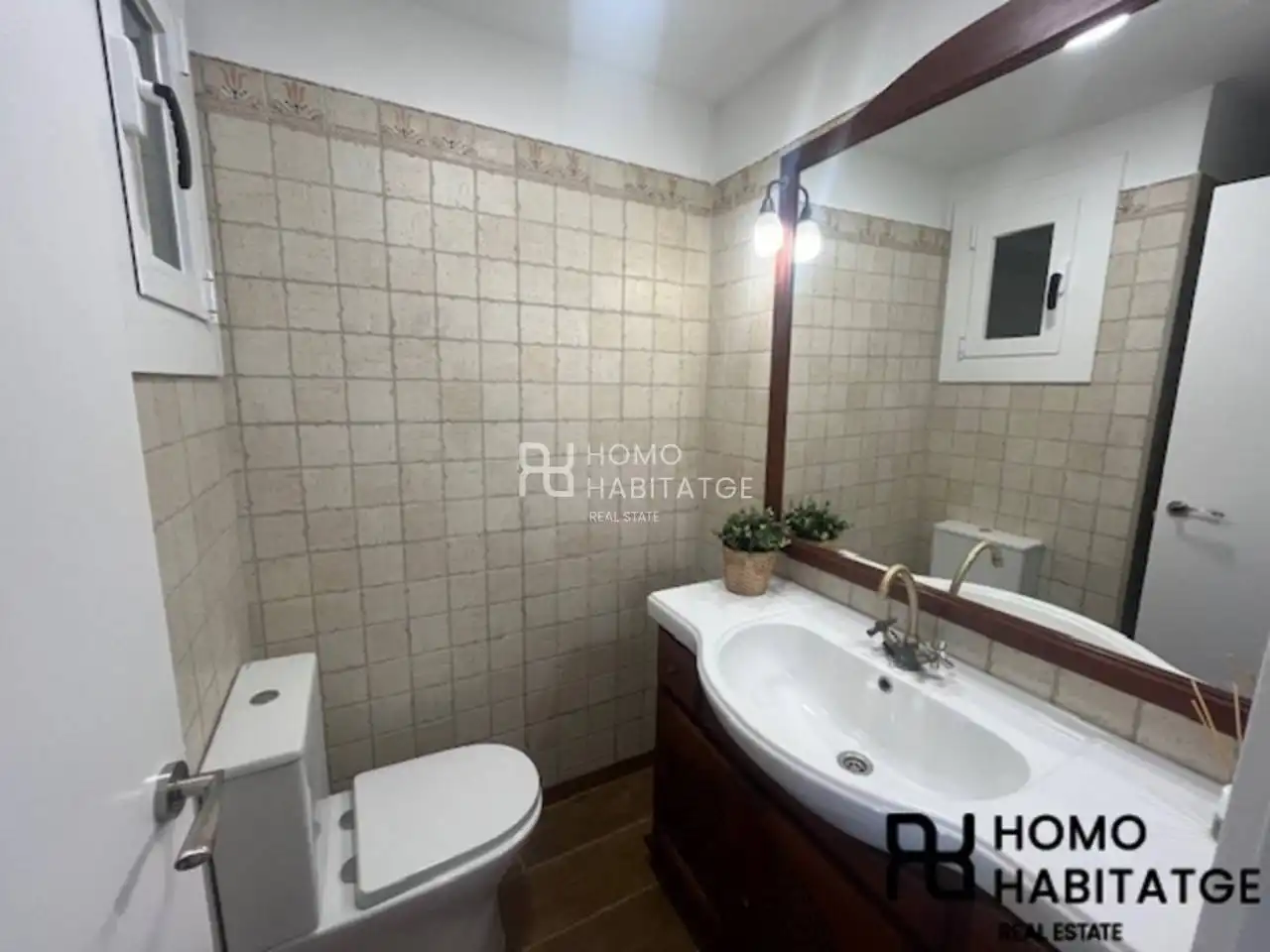 Badezimmer von Wohnung zum Verkauf in Rubí mit Parkett, Terrasse und Balkon