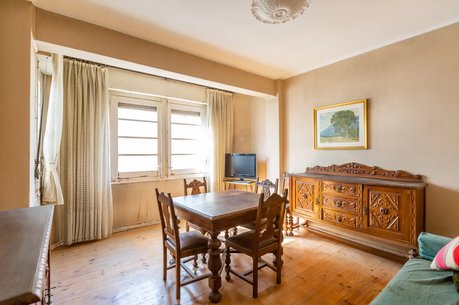 Comedor de Piso en venta en  Pamplona / Iruña con Parquet y Balcón