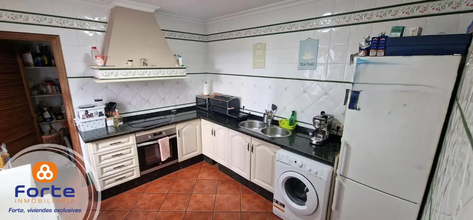 Kitchen of Flat for sale in Córdoba  with Air Conditioner