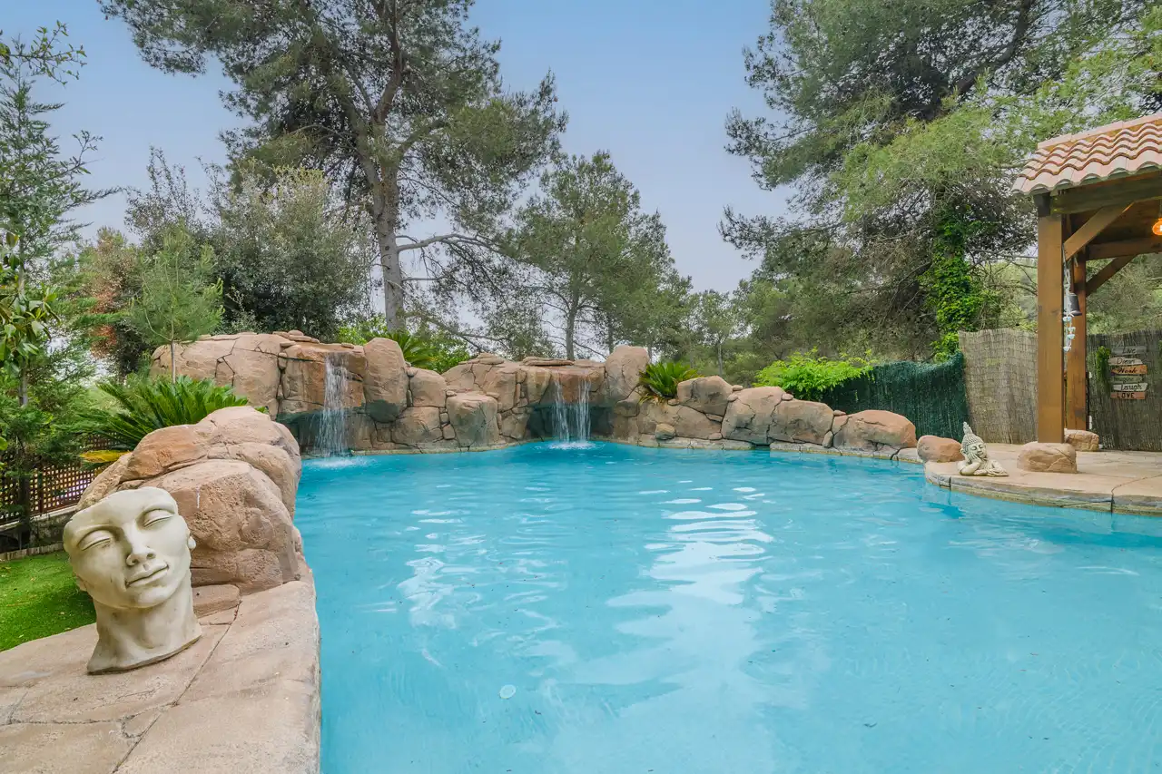 Piscina de Casa o chalet de alquiler en Begues con Aire acondicionado, Calefacción y Jardín privado