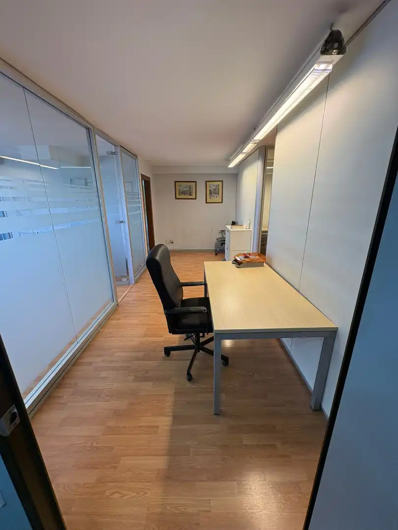 Oficina de lloguer en Girona amb Terrassa