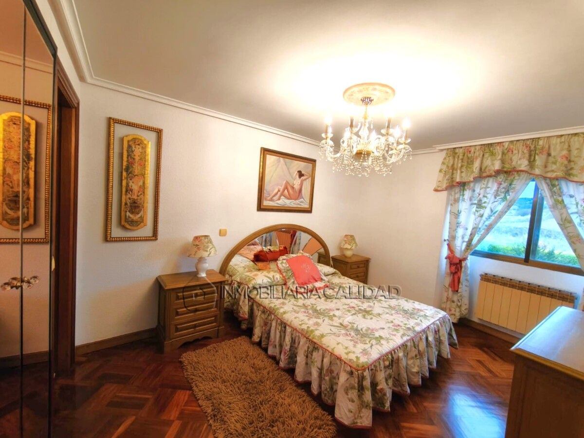 Habitación de Piso de alquiler en Burgos Capital con Calefacción, Terraza y Amueblado