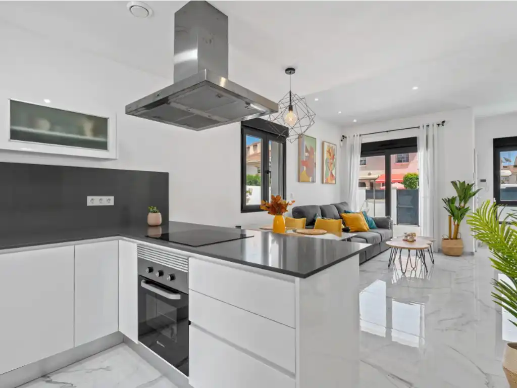 Casa con piscina en venta en Calle las Abubillas, imagen 8