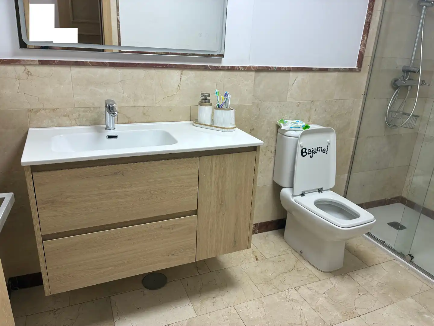 Badezimmer von Wohnung zum Verkauf in Los Barrios mit Terrasse und Gemeinschaftspool