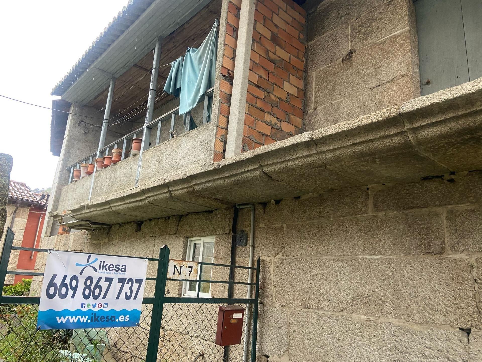 Vista exterior de Casa o xalet en venda en Ourense Capital  amb Traster
