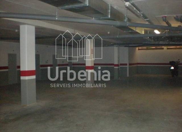 Garaje en Venta en Pau Costa en Centre