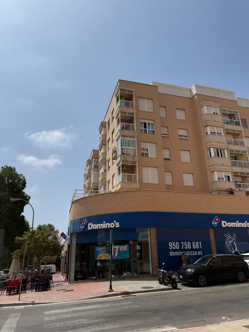 Vista exterior de Pis per a compartir en Almería