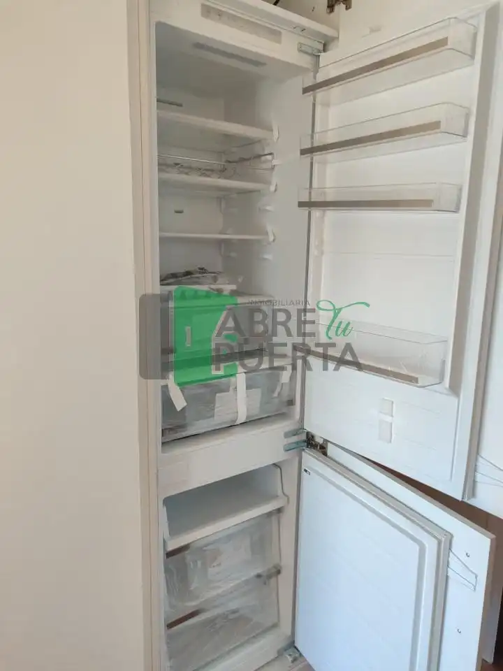 Cuina de Apartament de lloguer en Ourense Capital  amb Calefacció, Parquet i Terrassa