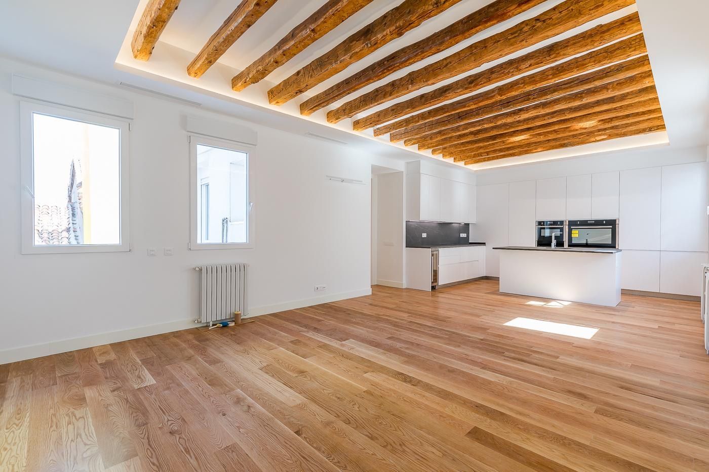 Kitchen of Attic for sale in  Madrid Capital  with Air Conditioner, Heating and Storage room