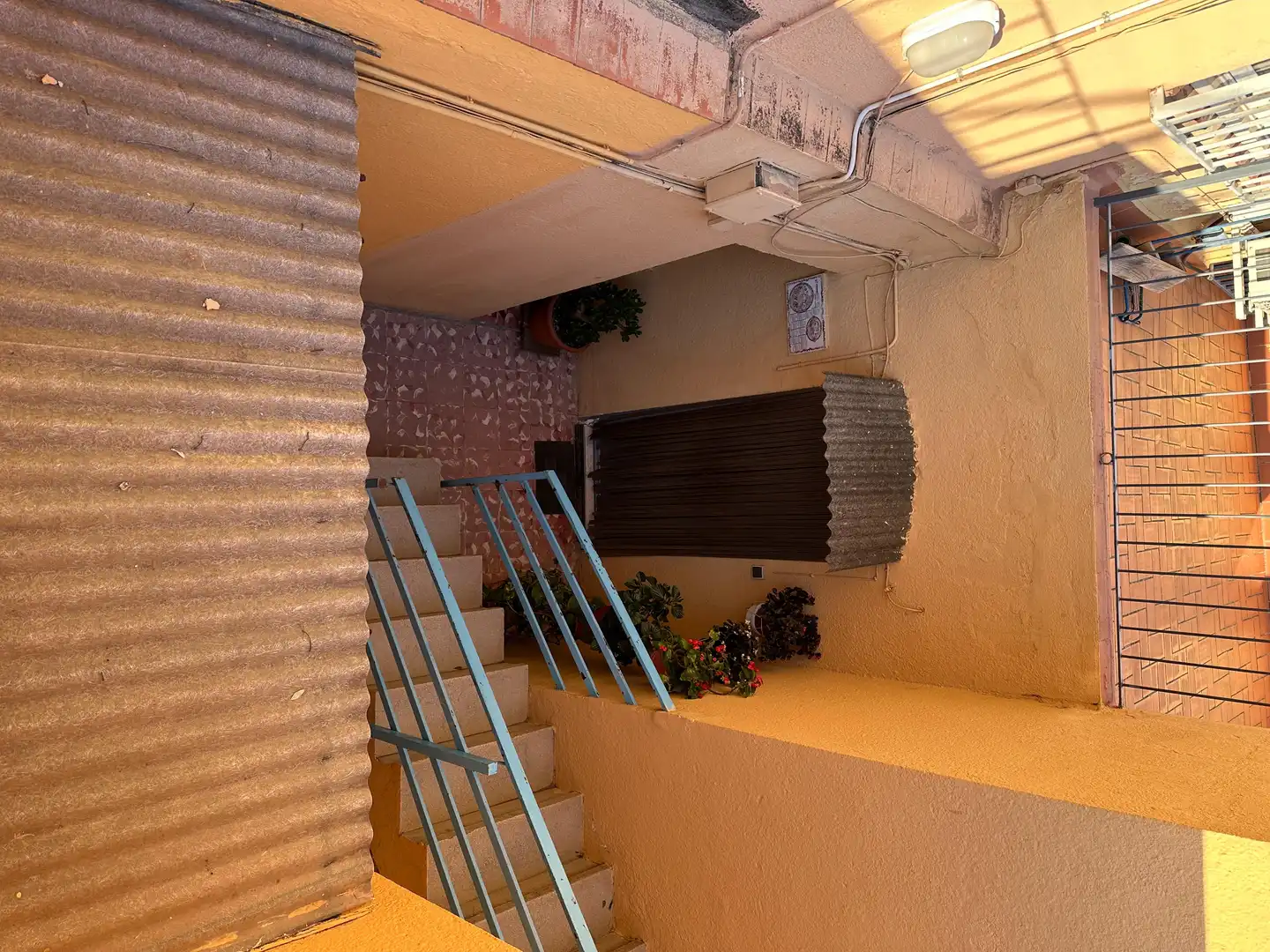 Piso en venta en Santa Coloma de Gramenet con Terraza y Balcón