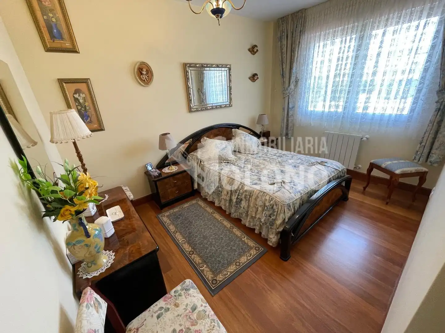 Habitación de Dúplex en venta en Castañares de Rioja con Calefacción, Parquet y Terraza