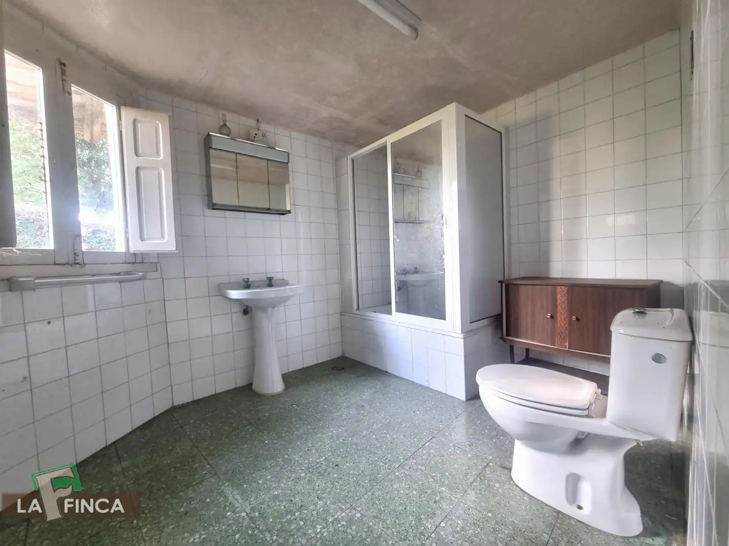 Bany de Casa o xalet en venda en Castrillón amb Traster
