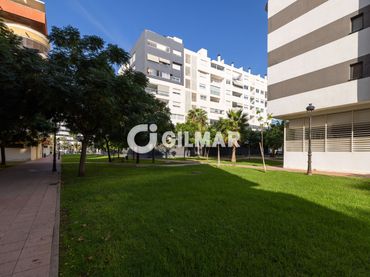 Piso con balcón en venta en Estepona Pueblo