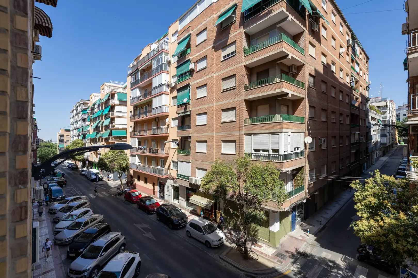 Vista exterior de Pis de lloguer en Granada amb Calefacció, Moblat i Rentadora