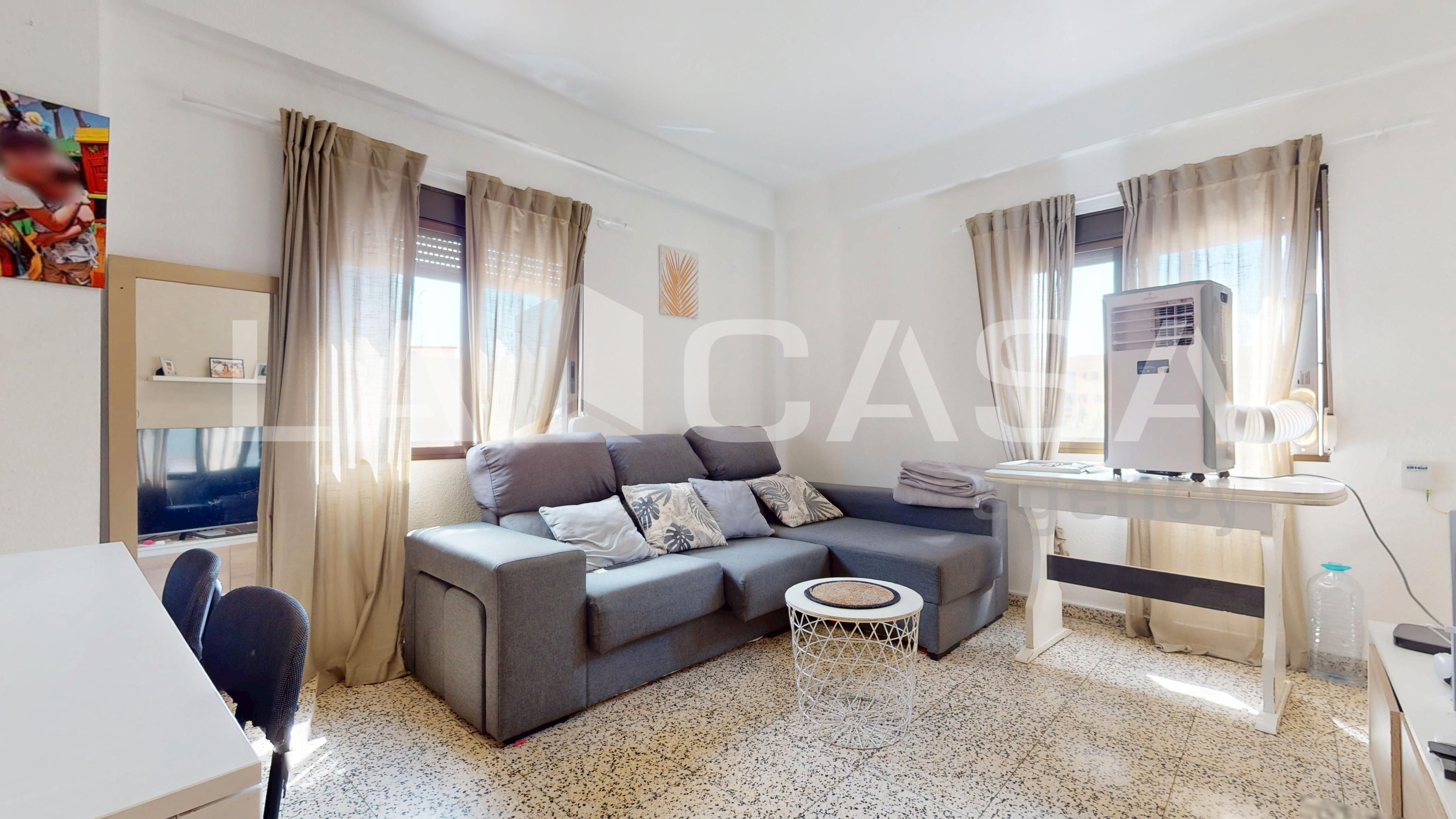 Sala de estar de Piso en venta en  Valencia Capital con Balcón