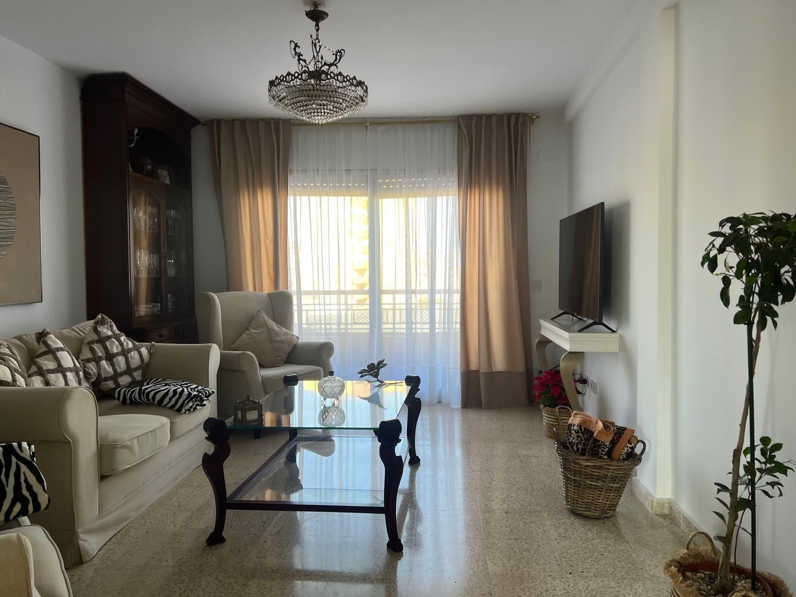Piso en venta en Calle LANZAROTE, Bajadilla - Fuente Nueva
