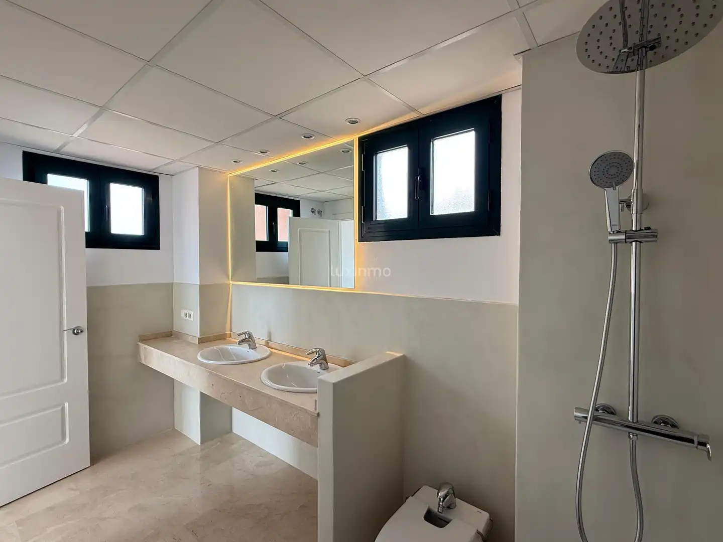 Bathroom of Attic for sale in Golf Bahía