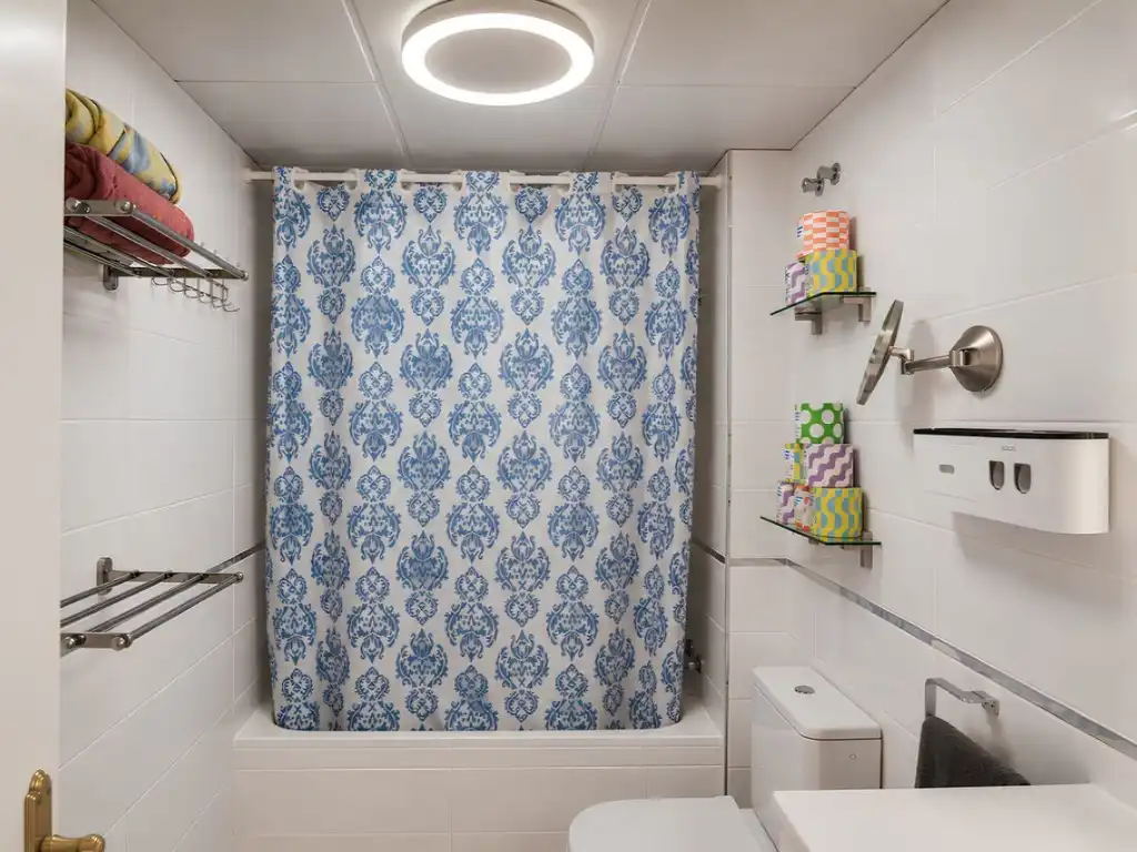 Bathroom of Flat for sale in Fuengirola  with Air Conditioner, Terrace and Furnished