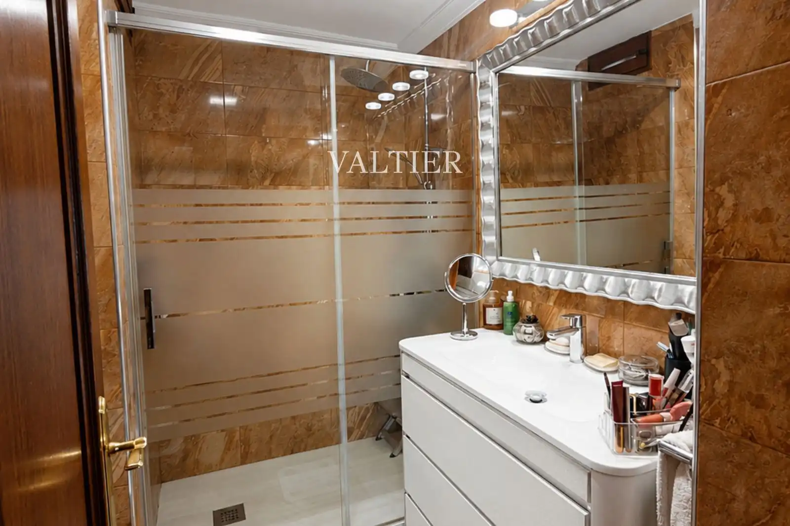 Badezimmer von Wohnung zur Miete in Madrid mit Klimaanlage, Terrasse und Möbliert