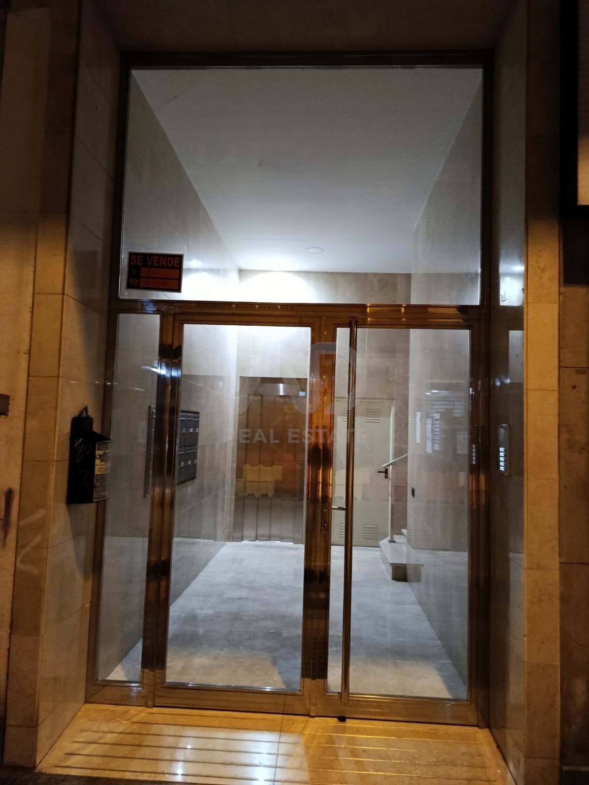 Flat for sale in  Zaragoza Capital  with Heating and Terrace