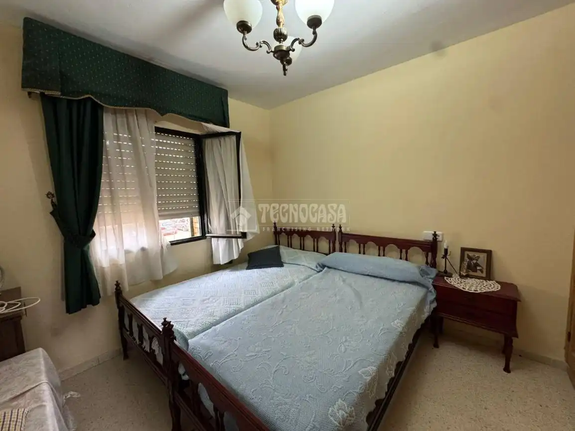Bedroom of Flat for sale in Osuna  with Air Conditioner and Balcony