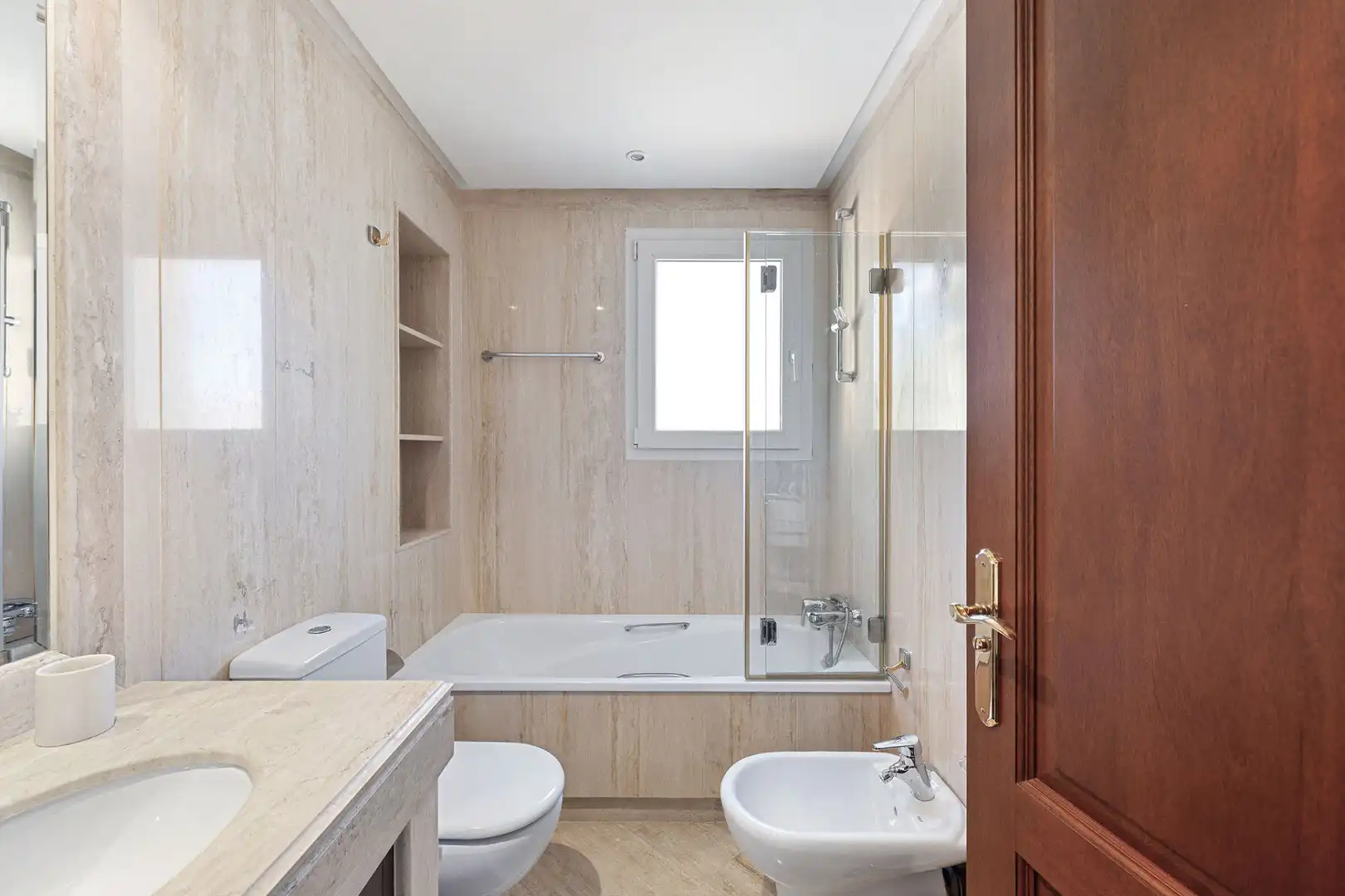 Bathroom of Attic for sale in Marbella  with Air Conditioner, Terrace and Storage room
